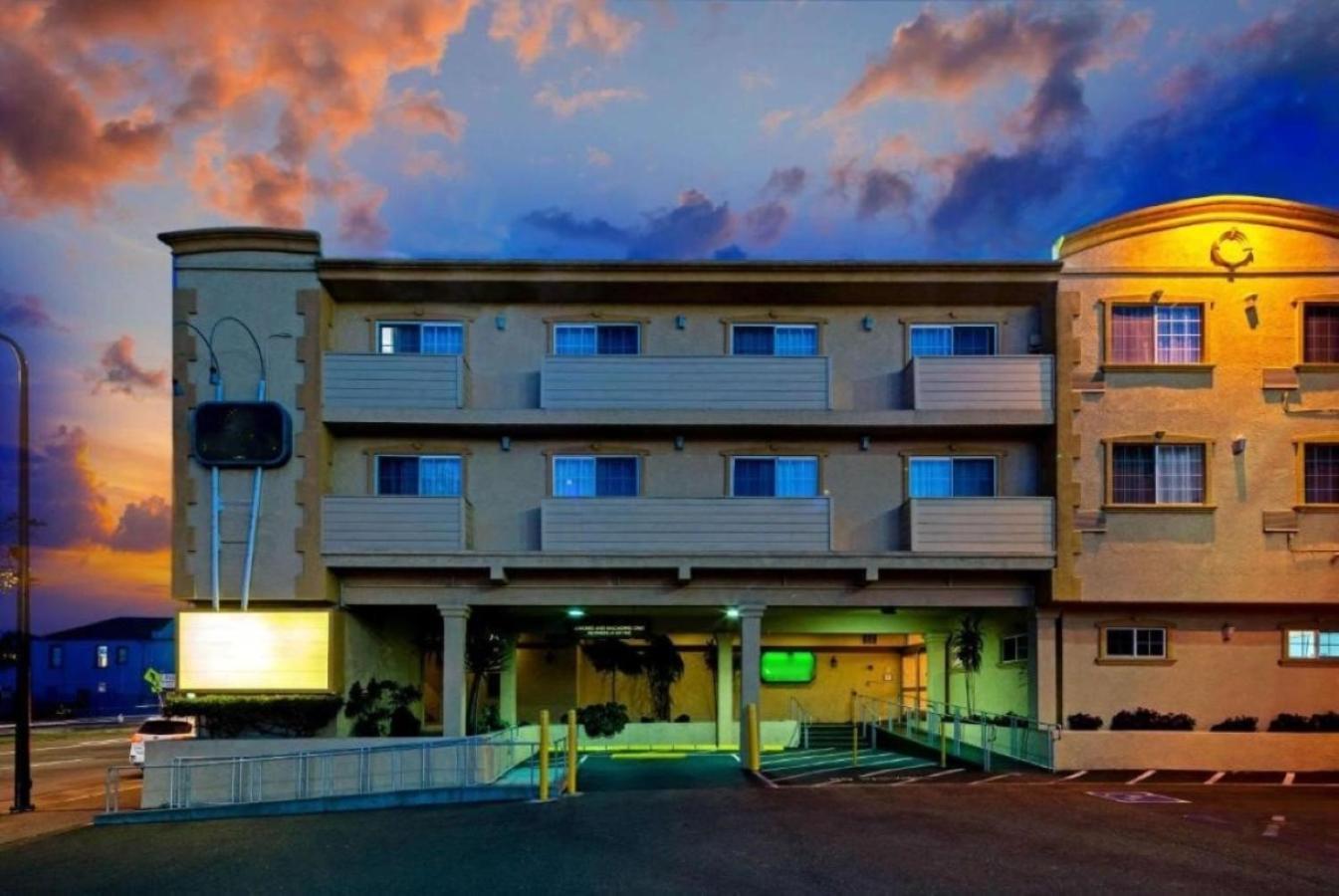 University Inn & Suites Berkeley Exterior photo