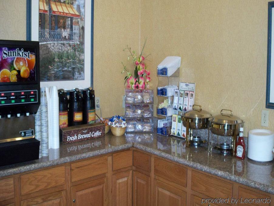 University Inn & Suites Berkeley Restaurant photo